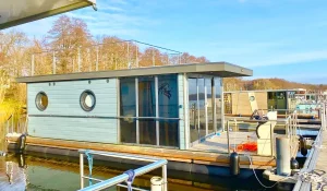 schwimmende ferienhäuser mecklenburger seenplatte